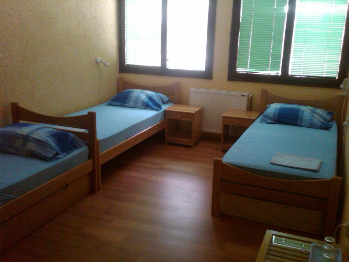 Hostel Av Palanka Exterior foto